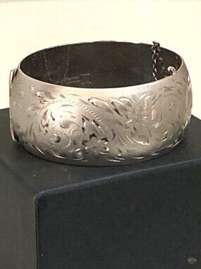 Pristine midcentury Forstner bangle in sterling silver